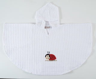 PONCHO MIT ABGERUNDETEN ECKEN