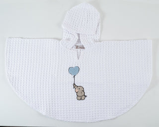 PONCHO MIT ABGERUNDETEN ECKEN