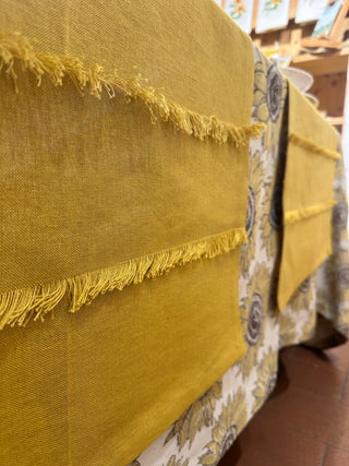 TISCHLÄUFER ZODIACO MIT FRANSEN AN KURZE SEITEN