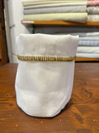 FABRIC BREAD BASKET WITH GOLDEN LUREX STITCHTING