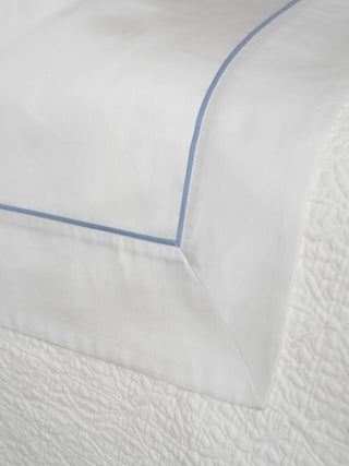 FLAT SHEET IN EGYPTIAN COTTON WITH PIPING