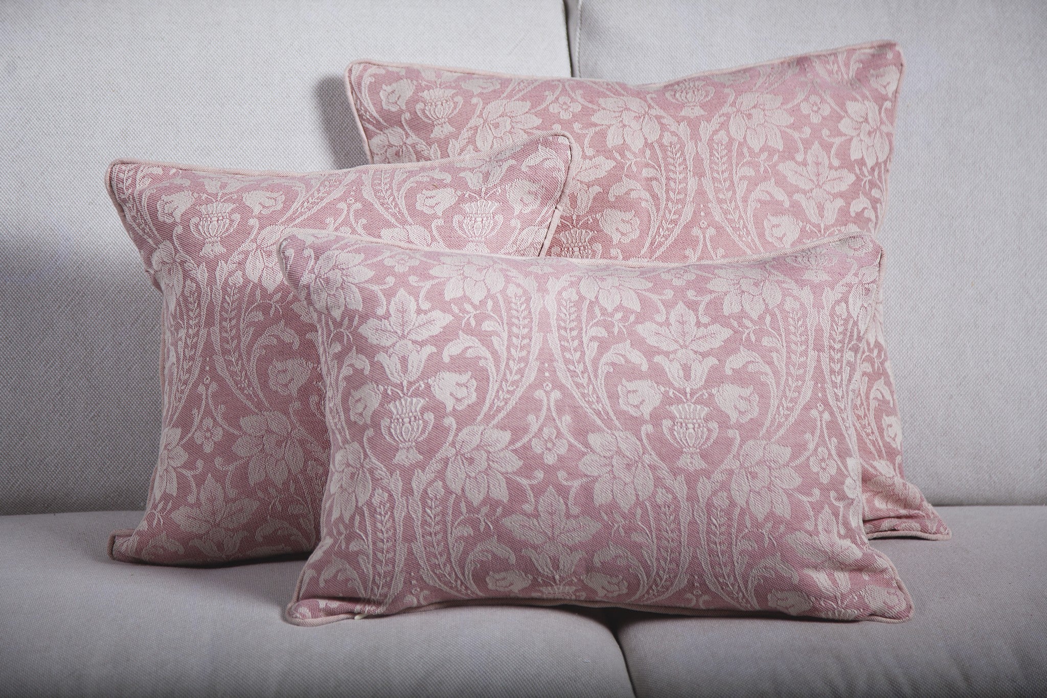 Cuscino in cotone e lino rosa, 60x60