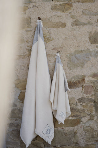 KARMA - Bath towel with short fringe