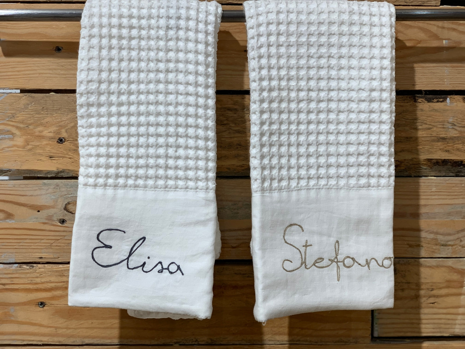 PERSONALIZED TOWELS WITH NAME (THIN CALLIGRAPHY) – Busatti - Shop