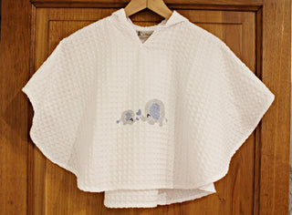 Poncho round embroidered