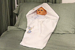Baby Handtuch mit Kaputze - bestickt