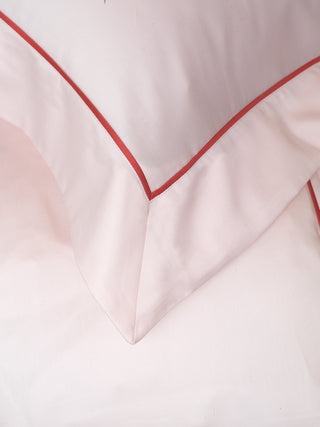 PILLOW CASES IN EGYPTIAN COTTON WITH PIPING